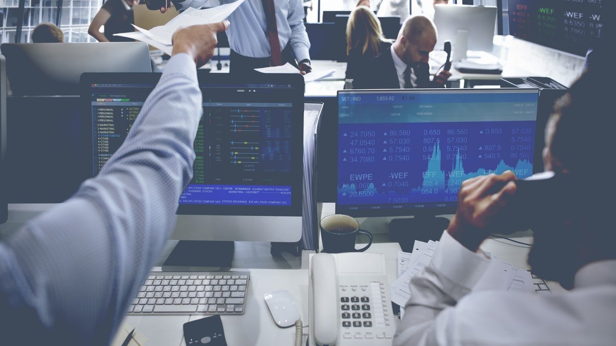 How to trade in Forex market?